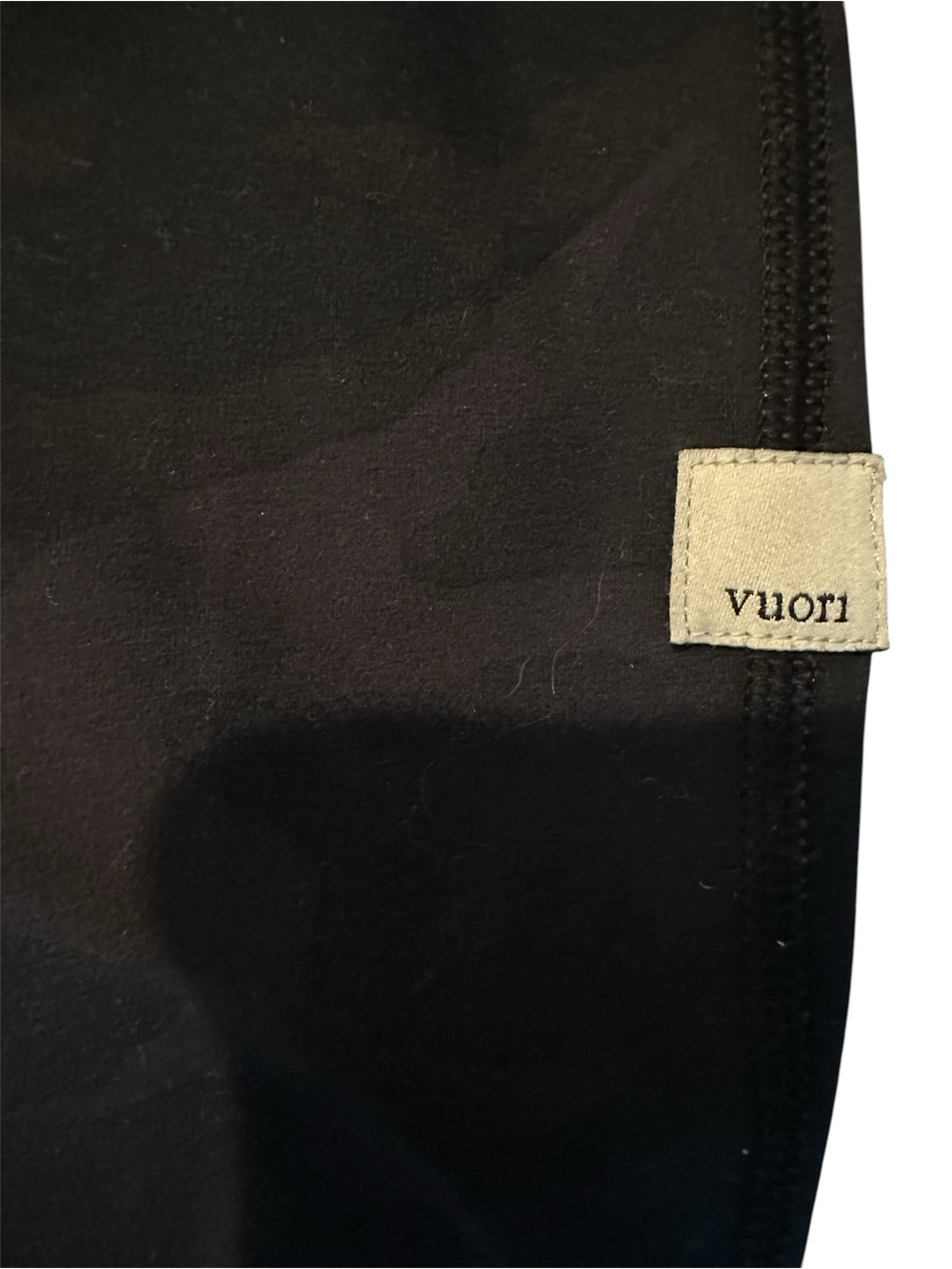 Vuori Women's Daily Leggings in Black Camo, - Picture 4 of 6